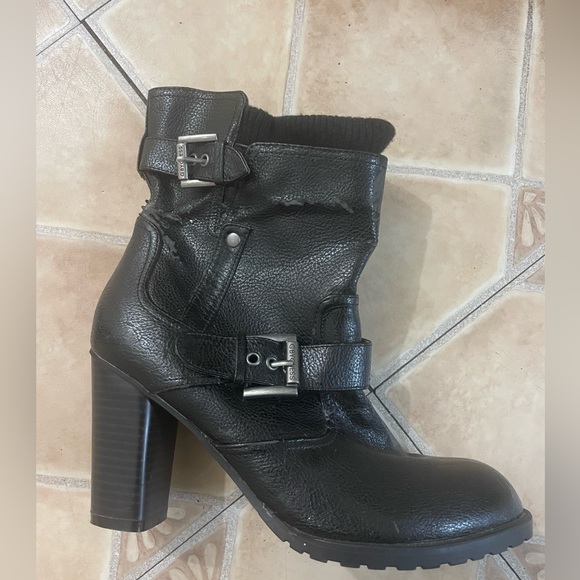 G by GUESS LEATHER ANKLE HEELED BOOTS - Picture 4 of 10